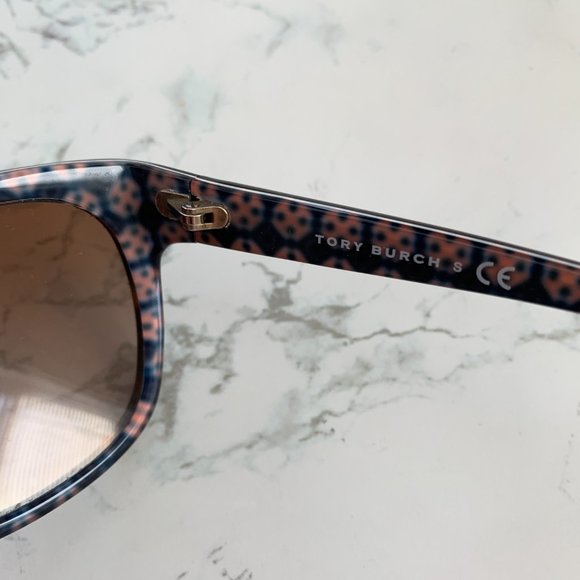 Tory Burch Sunglasses main image 5
